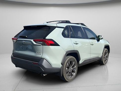 Used 2023 Toyota RAV4 XLE Premium AWD/4WD image 4