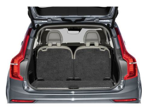 Used 2022 Volvo XC90 T5 Momentum w/ Climate Package image 11