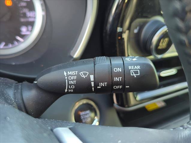 Used 2023 Toyota Highlander XLE FWD image 16