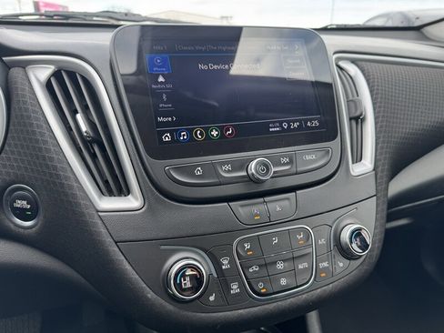 Used 2023 Chevrolet Malibu LT image 14