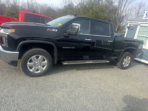 Used 2022 Chevrolet Silverado 2500 LTZ image 4
