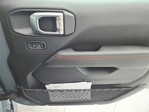 New 2026 Jeep Gladiator Rubicon w/ Steel Bumper Group image 43