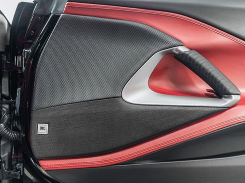 Used 2020 Ferrari 812 Superfast image 40