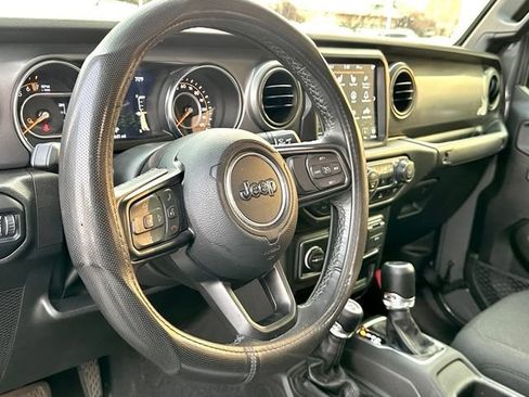 Used 2023 Jeep Gladiator Sport AWD/4WD image 20