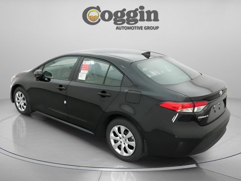 New 2026 Toyota Corolla LE image 9