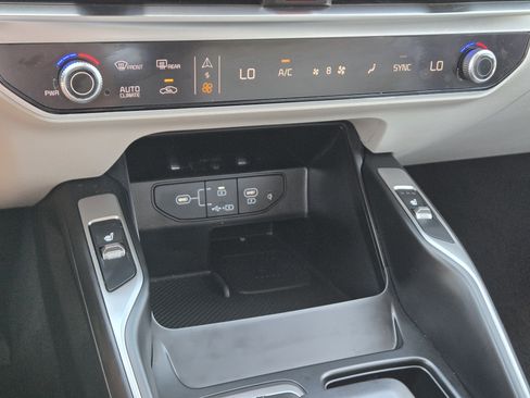 Used 2024 Kia Sorento X-Line EX AWD/4WD image 31