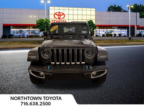 Used 2023 Jeep Wrangler Unlimited Sahara w/ Cold Weather Group AWD/4WD image 5