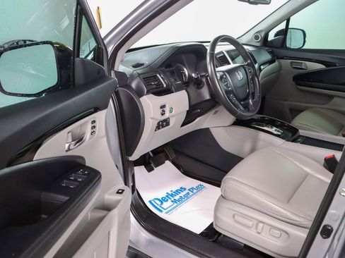 Used 2020 Honda Ridgeline RTL-E image 3