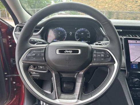 Used 2023 Jeep Grand Cherokee L Limited AWD/4WD image 26