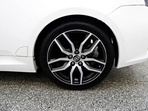 Used 2014 Scion tC FWD image 19