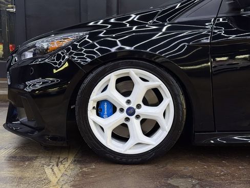 Used 2017 Ford Focus RS AWD/4WD image 4
