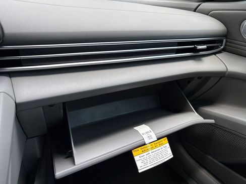 New 2025 Hyundai Elantra Sport image 2