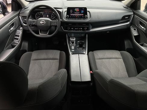 Used 2025 Nissan Rogue SV image 20