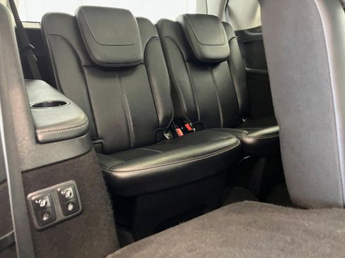 Used 2012 Mercedes-Benz GL 450 4MATIC image 38