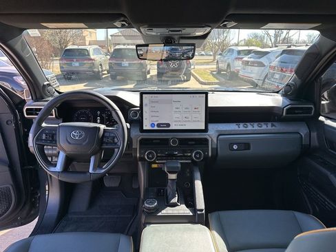 Used 2025 Toyota 4Runner Trailhunter image 22