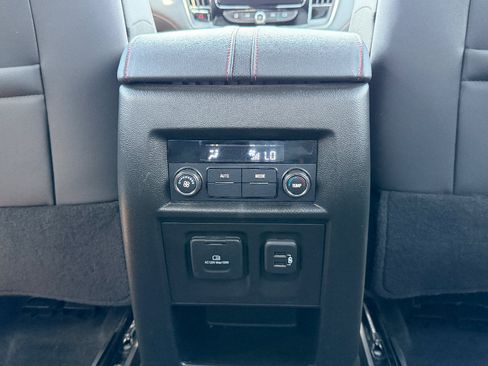 Used 2023 Chevrolet Traverse RS w/ LPO, Floor Liner Package AWD/4WD image 16