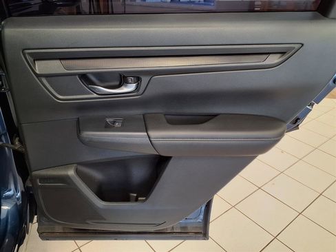 Used 2024 Honda CR-V LX image 12