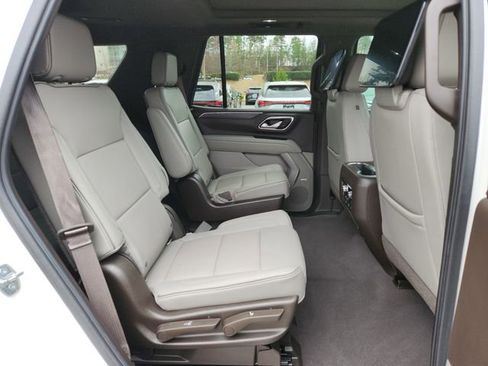 Used 2021 GMC Yukon SLT w/ SLT Premium Package image 20