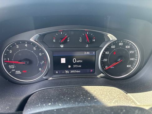 Used 2023 GMC Acadia SLT FWD image 14