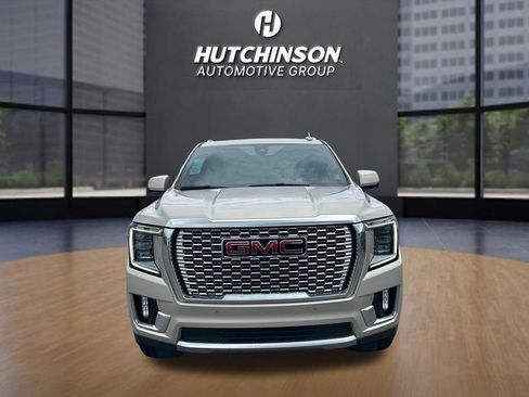 Used 2021 GMC Yukon XL Denali w/ Denali Premium Package RWD image 2