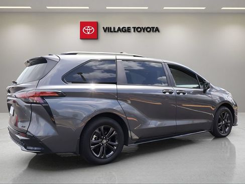 Certified 2025 Toyota Sienna XSE w/ XSE Plus Package AWD/4WD image 5