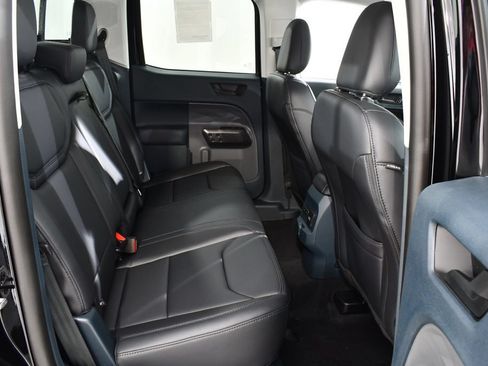 New 2026 Ford Maverick Lariat w/ Black Appearance Package AWD/4WD image 19