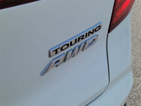 Used 2016 Honda Pilot Touring image 13