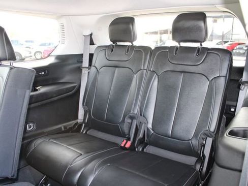 Used 2023 Jeep Grand Cherokee L Limited image 40