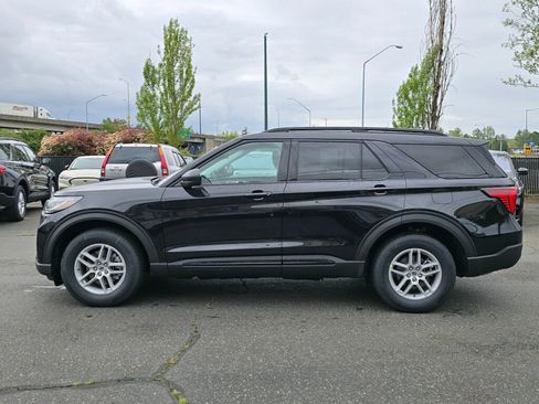 New 2026 Ford Explorer Active AWD/4WD image 8