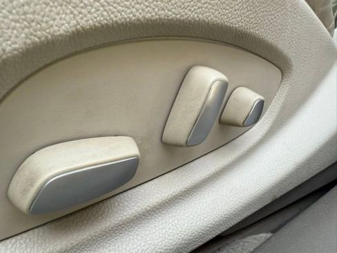 Used 2014 Cadillac XTS Platinum image 15