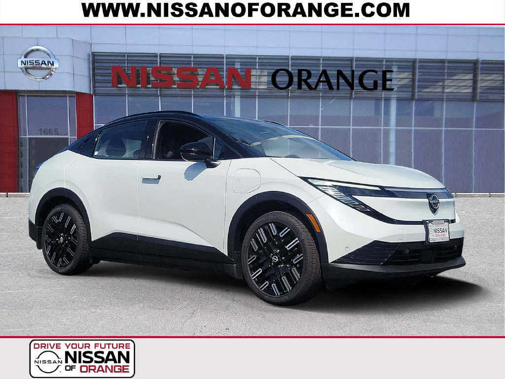 New 2026 Nissan Leaf Platinum+ w/ Cargo Package (Platinum+) FWD image 1