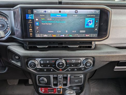 Used 2024 Jeep Wrangler Willys image 24