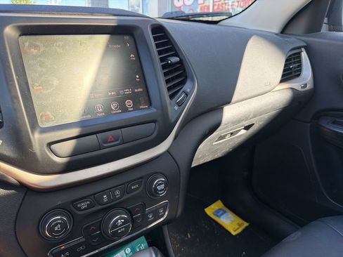 Used 2016 Jeep Cherokee High Altitude AWD/4WD image 11