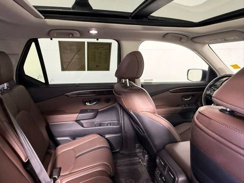 Used 2024 Honda Pilot Elite image 43