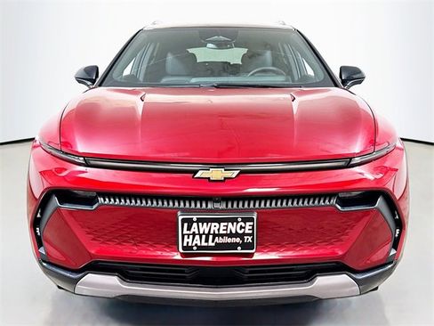 New 2025 Chevrolet Equinox EV LT image 2