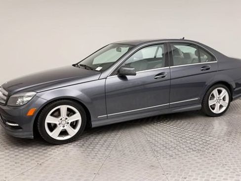 Used 2011 Mercedes-Benz C 300 4MATIC Sedan image 6