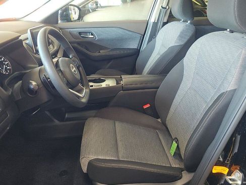 Used 2023 Nissan Rogue SV FWD image 6