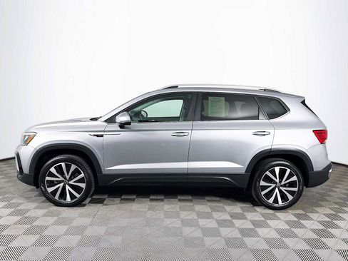 Used 2024 Volkswagen Taos SE FWD image 8