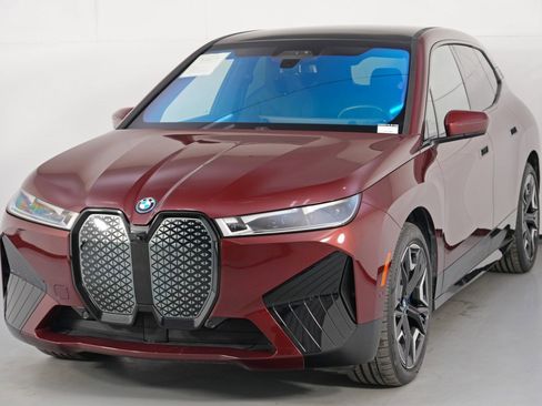 Used 2022 BMW iX xDrive50 w/ Premium Package image 51