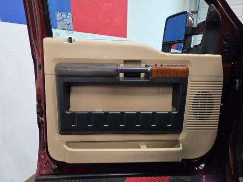 Used 2016 Ford F250 King Ranch w/ FX4 Off-Road Package image 33