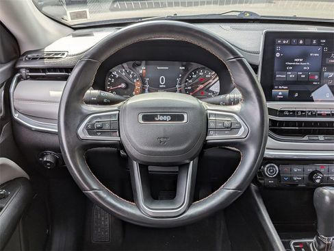 Used 2022 Jeep Compass Limited image 13