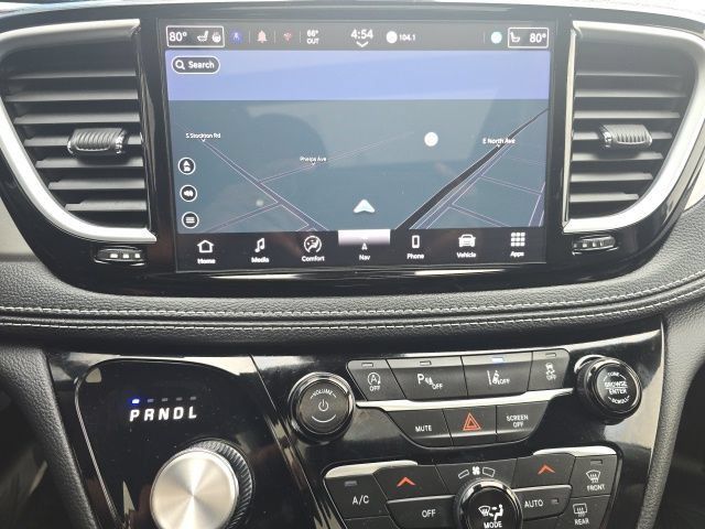 Used 2024 Chrysler Pacifica Limited w/ Uconnect Theater Family Group AWD/4WD image 27