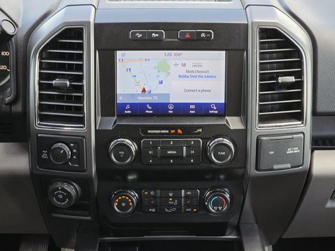 Used 2020 Ford F150 XLT w/ Equipment Group 302A Luxury AWD/4WD image 21