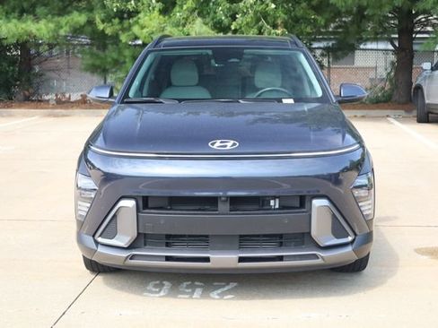 Used 2024 Hyundai Kona Limited FWD image 2