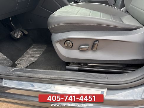 Used 2024 Volkswagen Taos SE FWD image 14