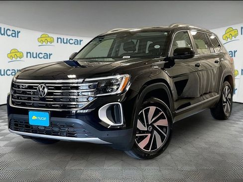 Used 2025 Volkswagen Atlas SEL AWD/4WD image 3