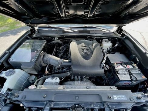 Used 2019 Toyota Tacoma TRD Off-Road AWD/4WD image 28