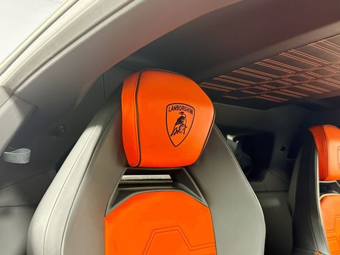 Used 2024 Lamborghini Revuelto AWD/4WD image 21