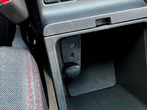 Used 2015 Subaru WRX Premium image 32