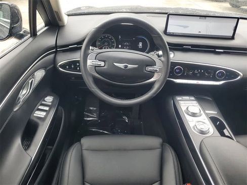 Used 2025 Genesis GV70 2.5T image 16
